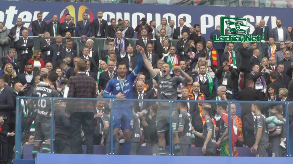 2019-05-02 Piłkarze Lechii z Pucharem Polski