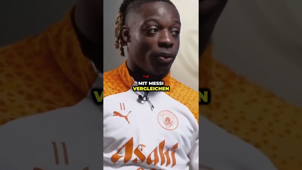 Stimmst du Jeremy Doku zu? ✅ Messi oder Ronaldo? #doku #jeremydoku #messi #ronaldo #messivsronaldo