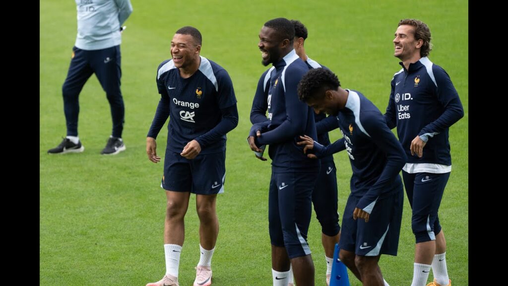 L'entraînement des Bleus à J-2 du match contre l'Autriche I Kingsley Coman et Kylian Mbappé sont là
