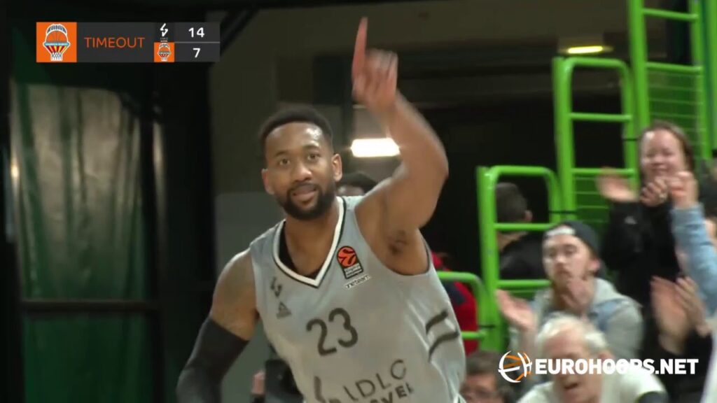 LDLC Asvel Villeurbanne-Valencia Basket 71-65: David Lighty (20 points)