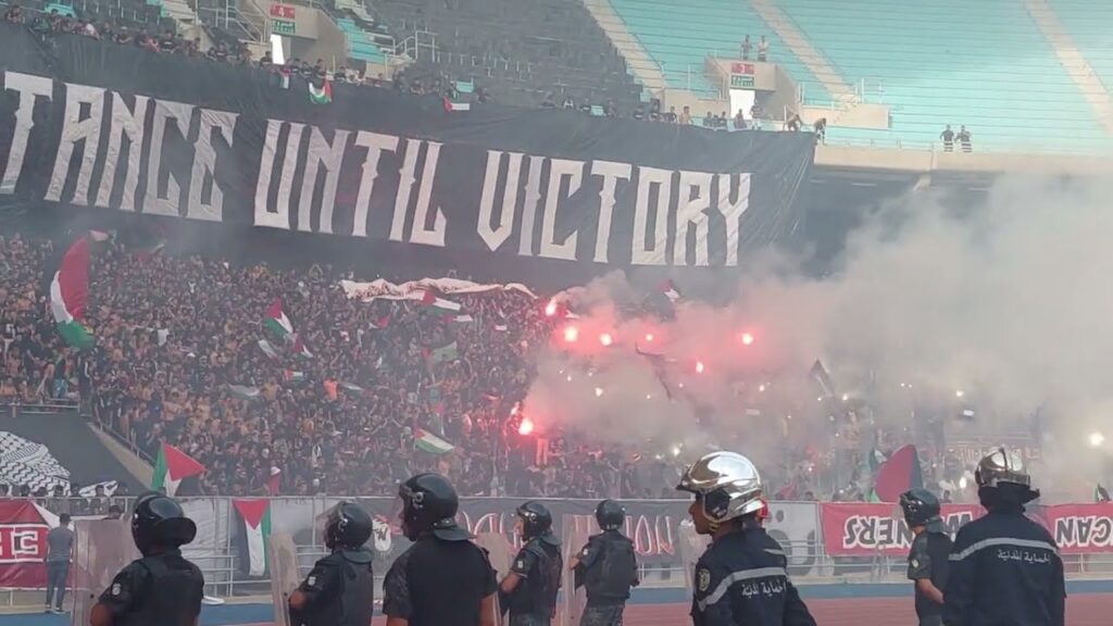 عرض مهيب و مزلزل يقدمه جمهور النادي الافريقي في جحيم ملعب رادس.فيديو يقشع الأبدان.