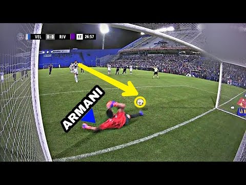 Franco Armani se agrandó y Tapa Penales con los Pies