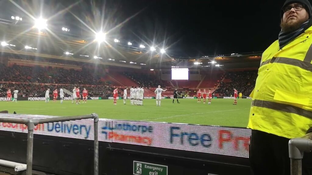 Riley McGree Free kick UTB!