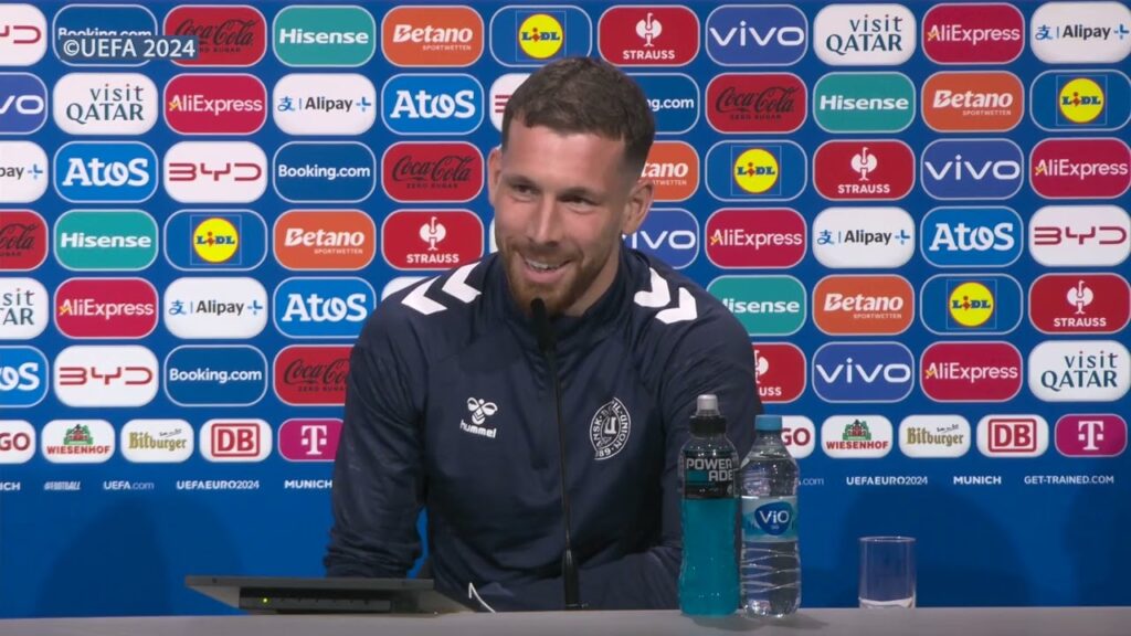 Kasper Hjulmand og Pierre Emile Hojbjerg fortæller om, at Danmark står over for Serbien