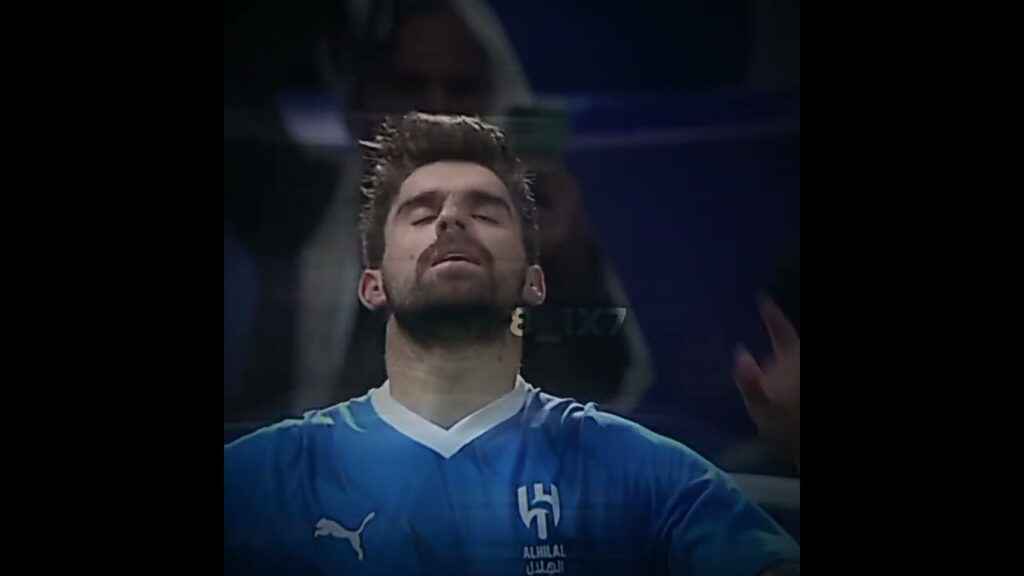 افضل محور بدوريكم 😰 🤷🏻‍♂️ ✍🏻 🔥 .  .  !  |  #tiktok #الاتحاد #الهلال #تصميم