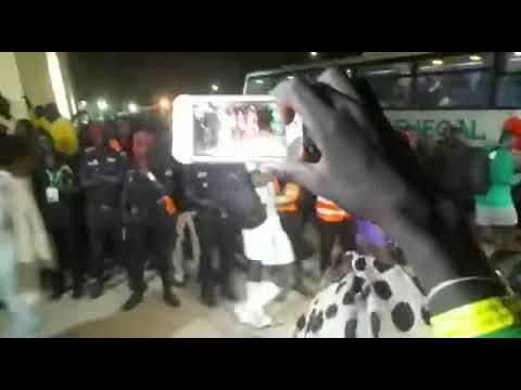 Sénégal vs Congo: Ismaila Sarr en béquille après le match, sa blessure inquiète !