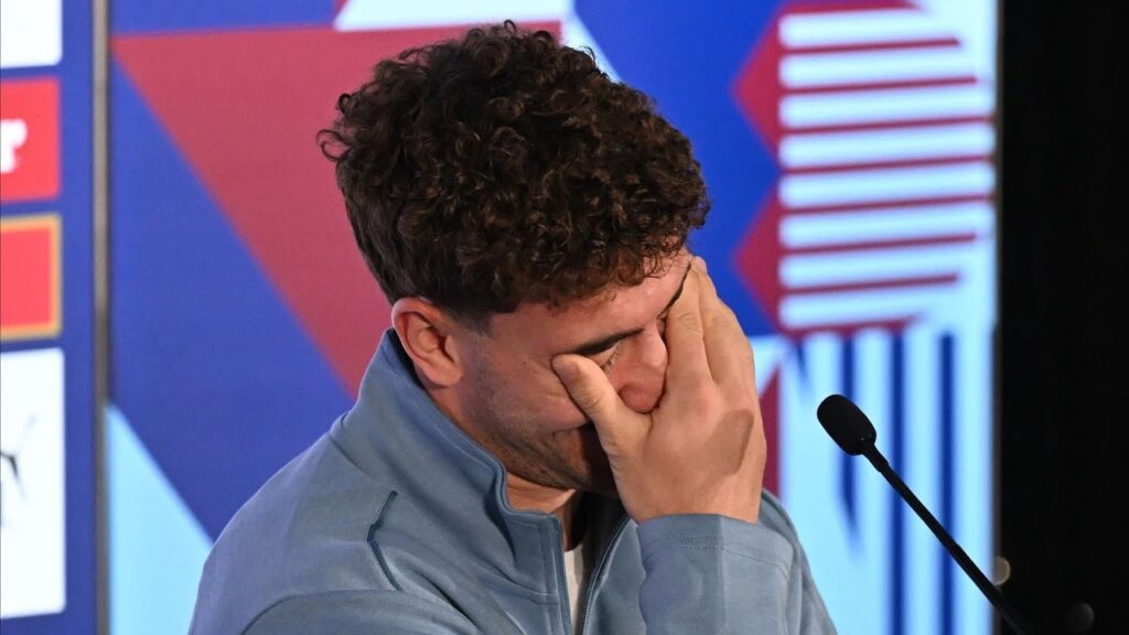 Urnebesna scena: Vlahović se zbunio pred novinarima, zaboravio i prvo i drugo pitanje!