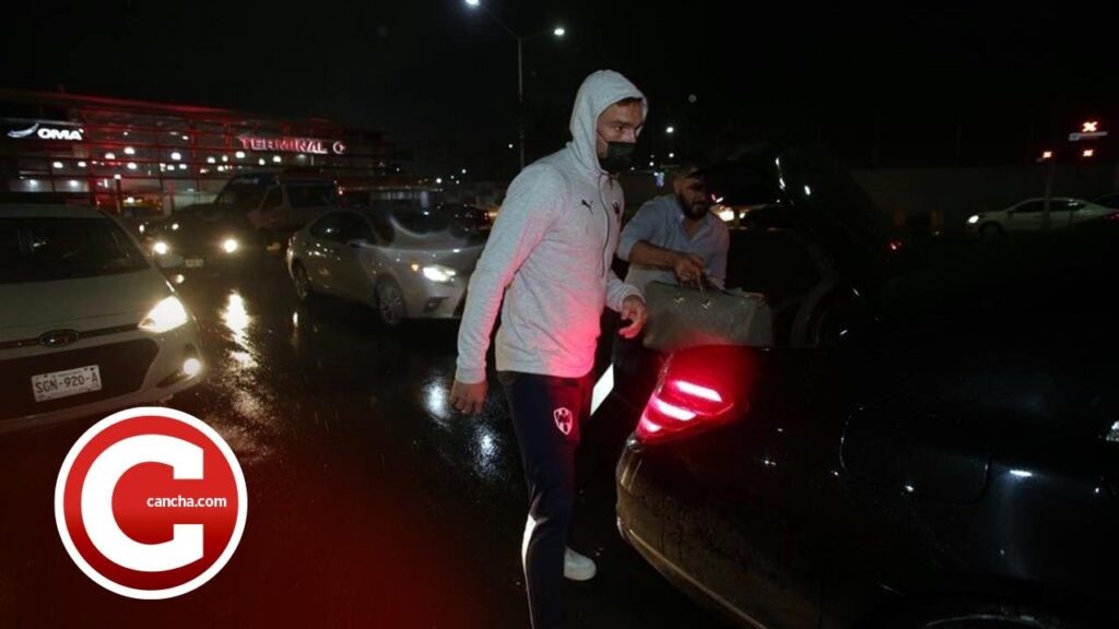 Vincent Janssen deja pretemporada de Rayados por una lesión