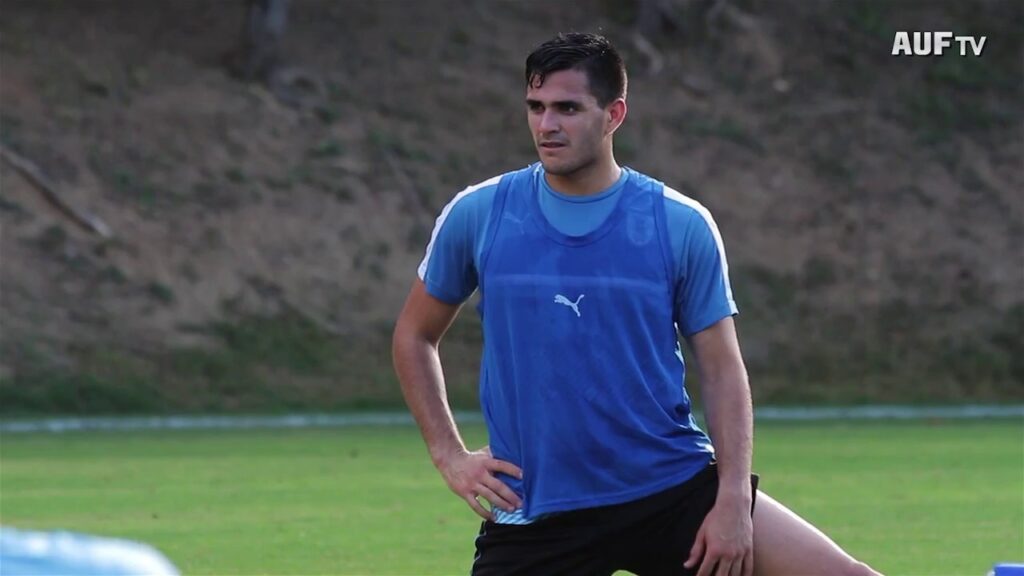 Maximiliano Gómez en el primer entrenamiento con la selección uruguaya