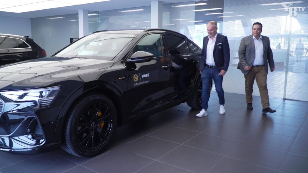 Flottenübernahme bei der AMAG – Stéphane Chapuisat fährt neu elektrisch