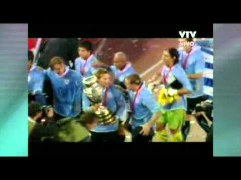 Forlán: "la culpa" del video de Cáceres es de Fernando Muslera