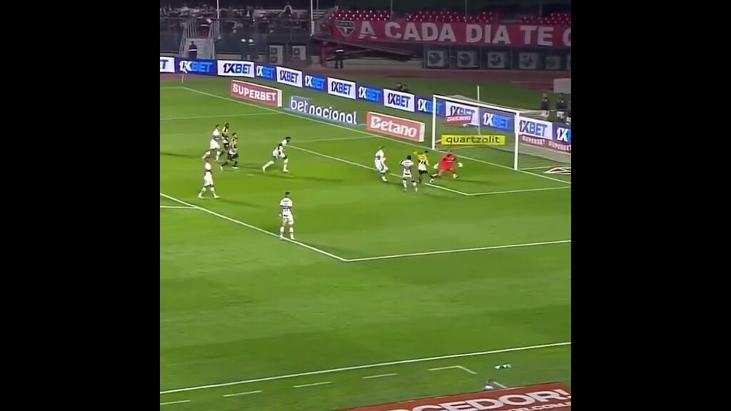 ALAN FRANCO DEU UM DE LUGANO NA ZAGA HOJE SALVOU O SÃO PAULO