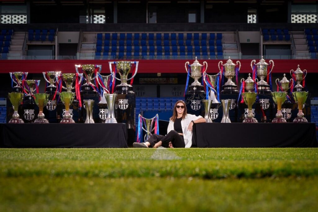 Mariona Caldentey posting with trophies
