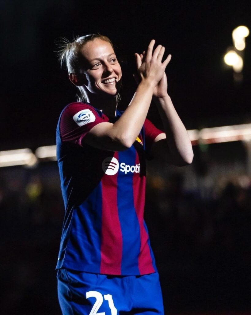 [Relevo] 🚨 Arsenal and Barça are negotiating the final terms of the deal for Keira Walsh, who wants to return to her home country (Barca Femini)