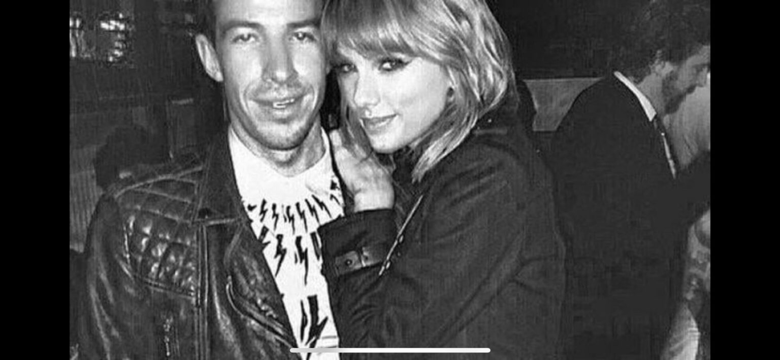 A topical r/championship crossover - Sean St Ledger & Taylor Swift