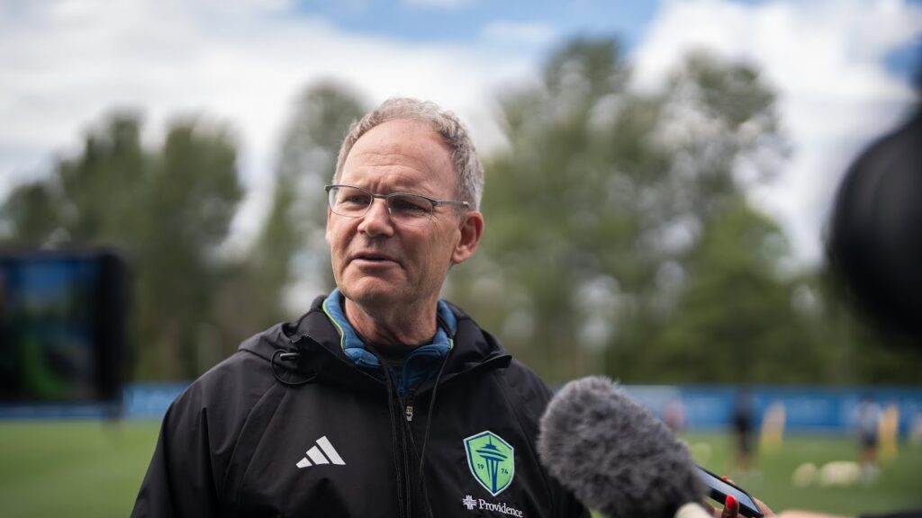 Interview: Brian Schmetzer on Raúl Ruidíaz and Nouhou