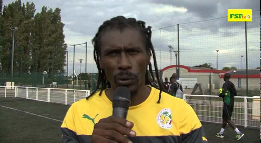 Interview Aliou Cissé, premiére séance d'entraînement à Paris