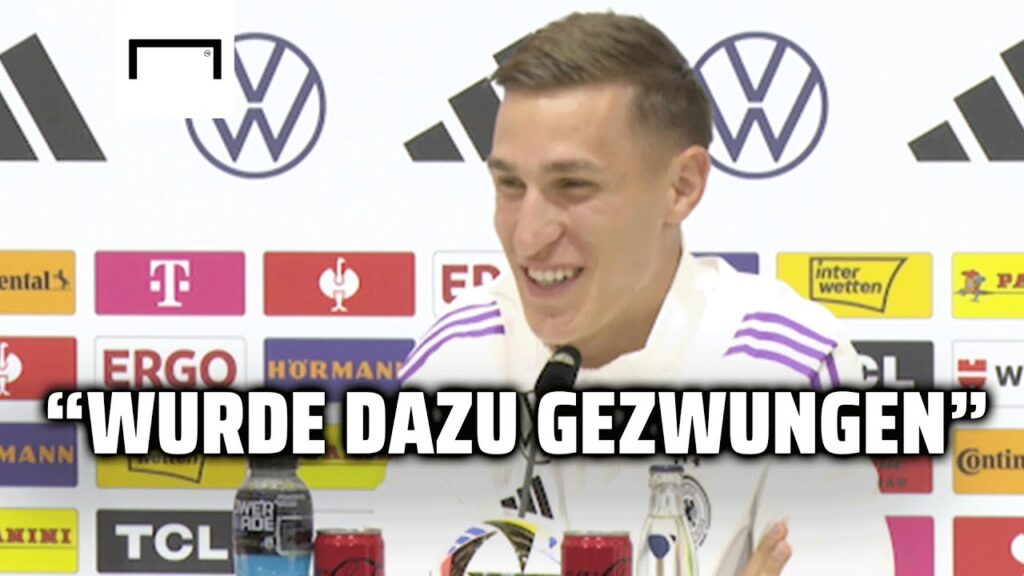 Warum ich hier bin? Schlotterbeck sorgt für PK-Lacher 😅 | DFB