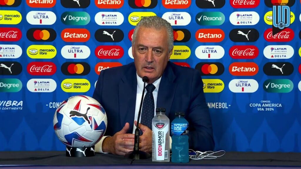 Gustavo Alfaro DT Costa Rica I Costa Rica 2-1 Paraguay I Conferencia I Copa América