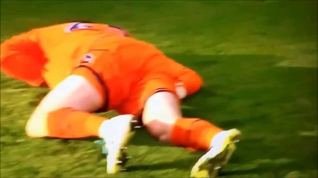 Hugo Lloris Knocked Out by Romelu Lukaku + Reactions HD