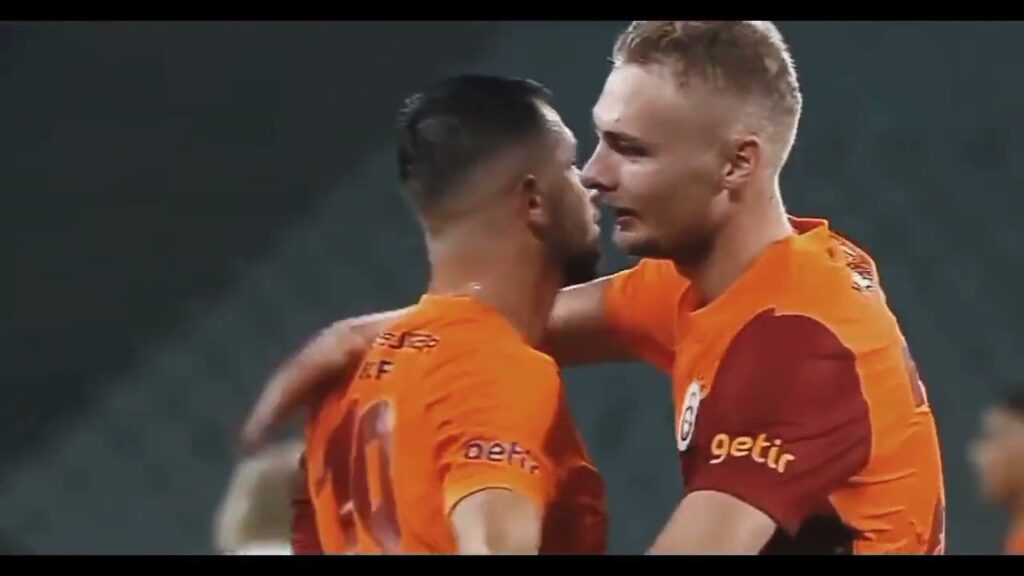 Victor Nelsson - Kırk Yılda Bir Gibisin