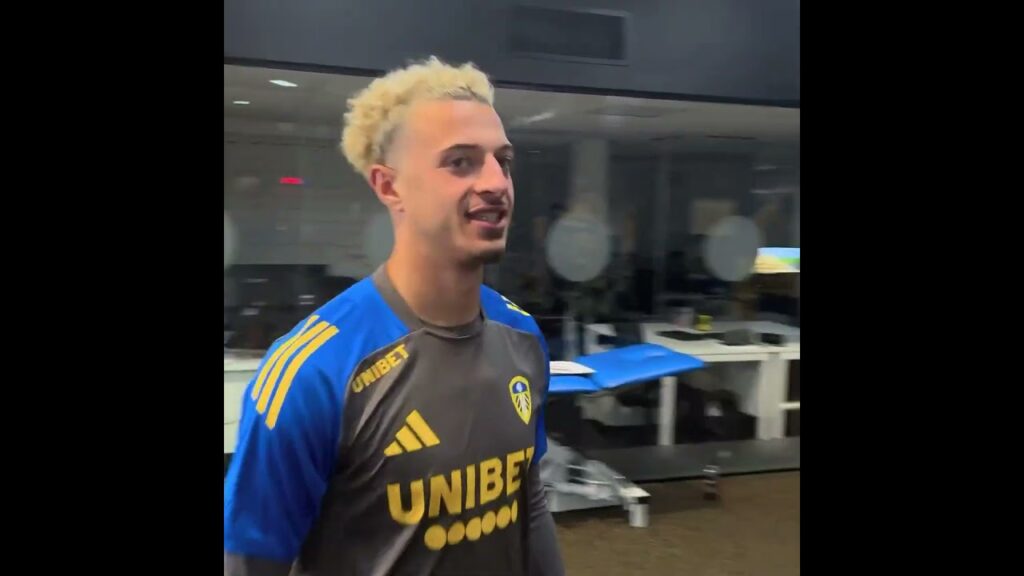 🔥 “Let’s do this!” Ethan Ampadu arrives at Leeds United pre-season training ready! #LUFC