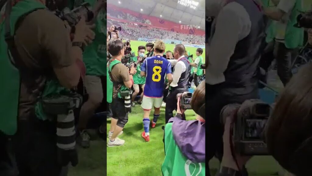 doanritsu Man off the Hour 📸 🇯🇵 #shortsfifaworldcup #shortsviral #shortsvideo #shorts