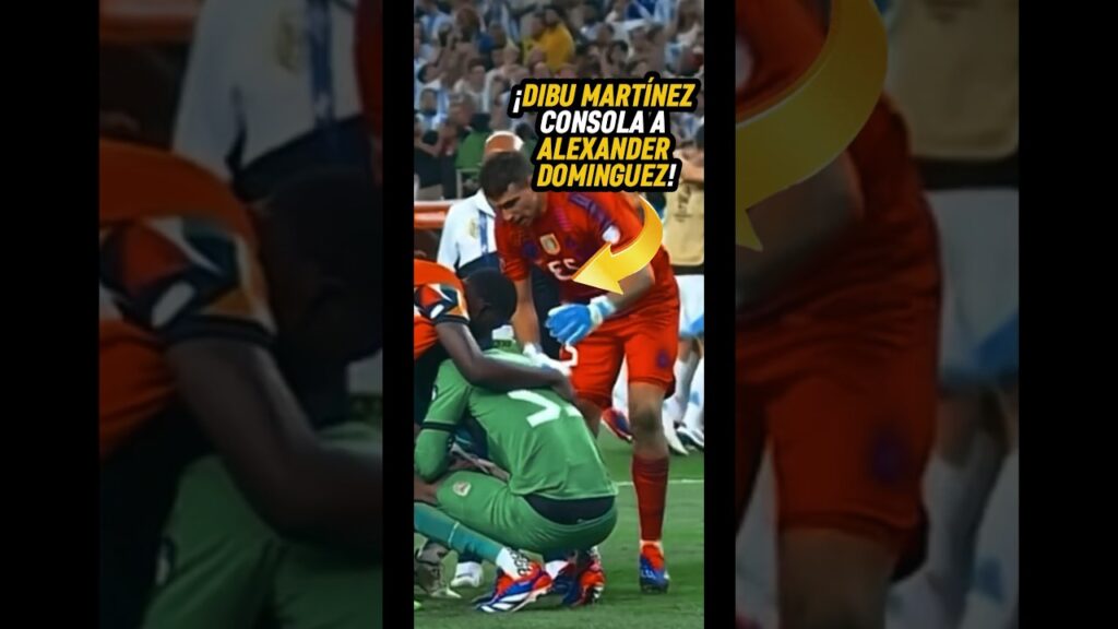 🥹🇪🇨👏🏽 GRAN GESTO DEL DIBU MARTÍNEZ CON ALEXANDER DOMINGUEZ EN LOS PENALES #ecuador  #argentina