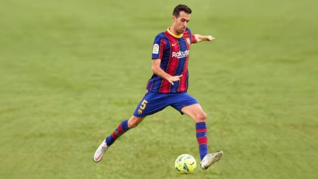 Sergio Busquets - The Art of Passing