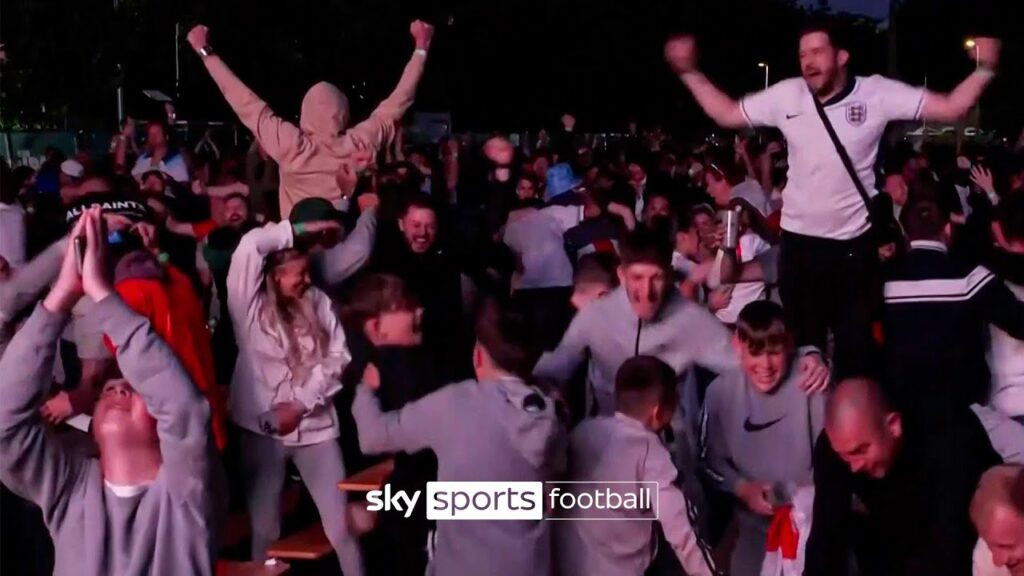WILD CELEBRATIONS as England book place in Euro 2024 final! 🎊