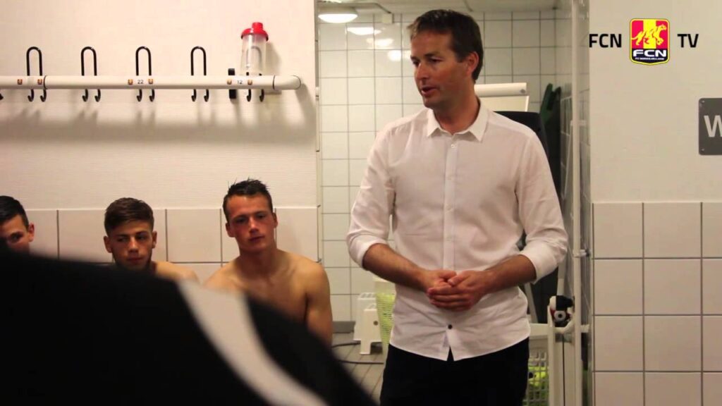 Hør Hjulmands afrunding i omklædningsrummet