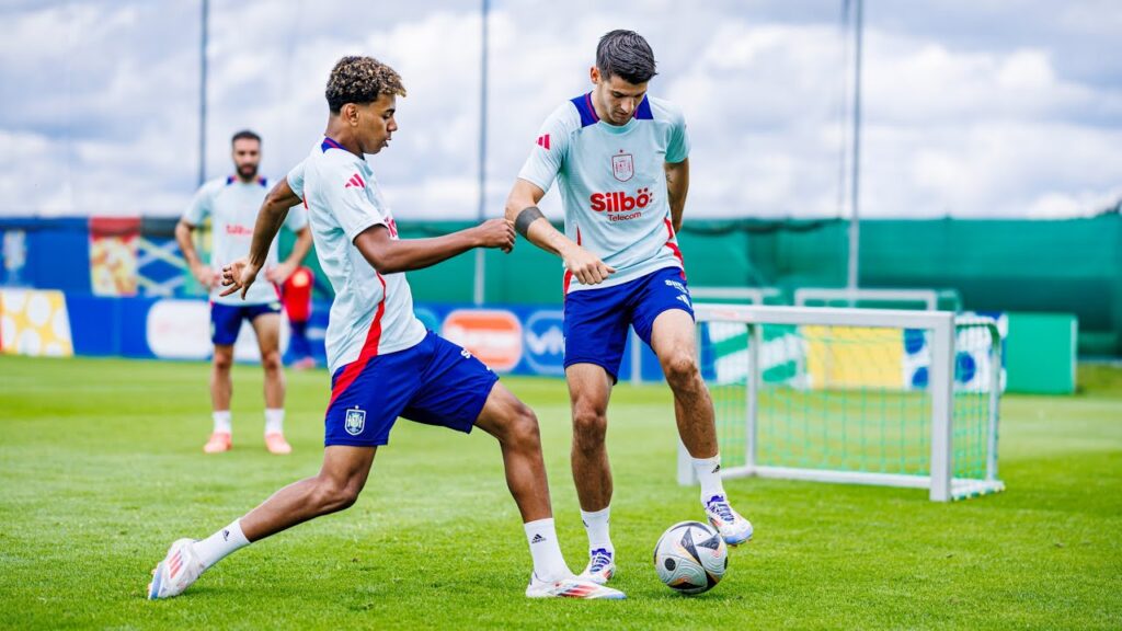 Álvaro Morata y Lamine Yamal se retan en un "minipartido" a tres goles | 🔴 SEFUTBOL