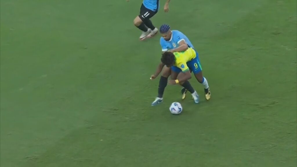 Ronald Araujo vs Endrick