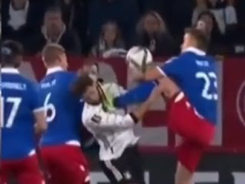 Leon Goretzka got KO. Red card