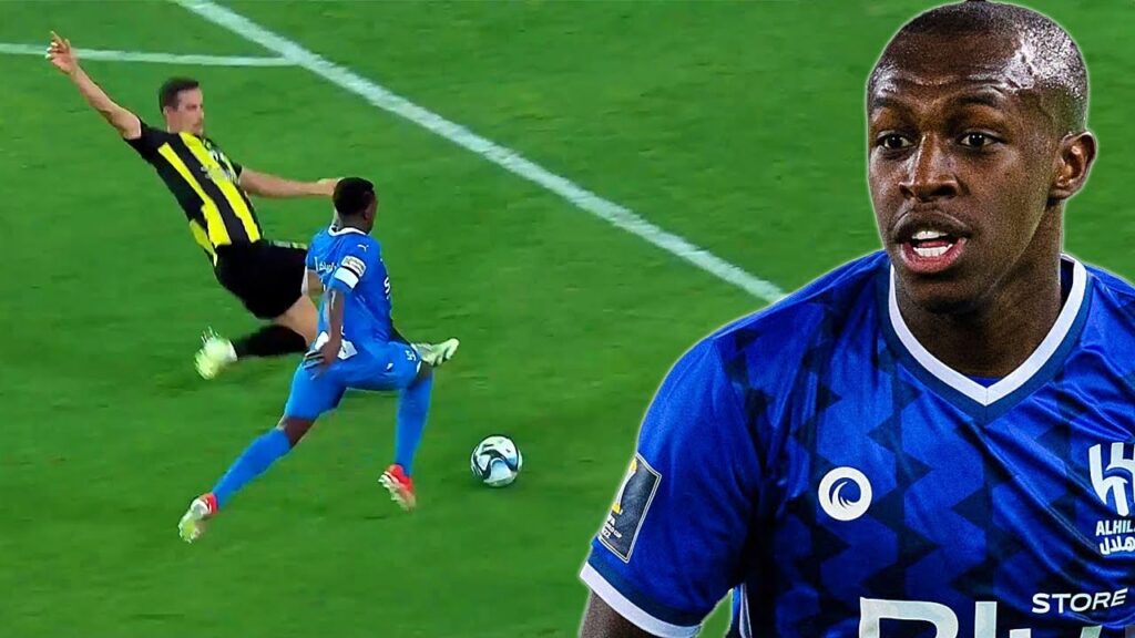 Saud Abdulhamid is EXCELLENT WINGER-BACK!