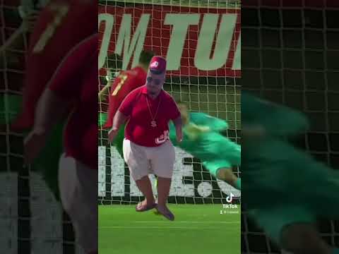 Skibidi Bop Bop Bazunu v Ronaldo 😂