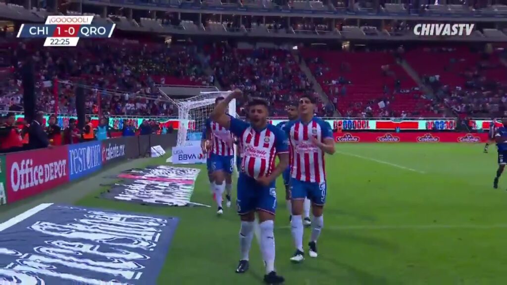 Sombrerito, ¡VEGA, VEGA, GOLAZO! | Gol Alexis Vega vs Querétaro