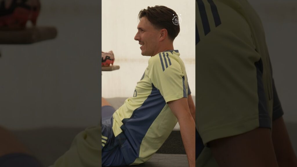 ‘No Portuguese bangers?’ 😂 - Steven Berghuis x Carlos Forbs