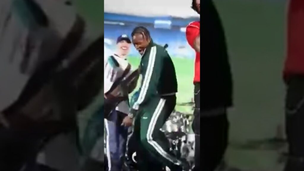 FATAWU ISSAHAKU OFFICIALLY UNVEILED BY LEICESTER CITY#ISSAHAKU #BLACK STARS#MANUELTVSPORTS#TREND