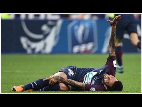 Brazil coach Tite sends 'big hug' to injured PSG star Dani Alves