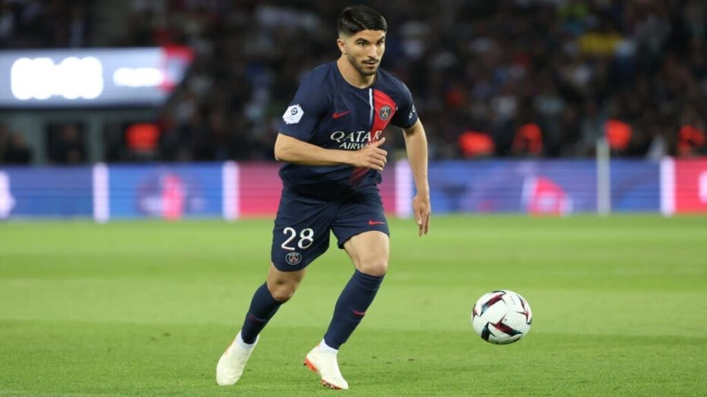 Here’s Why Real Sociedad & Aston Villa wants Carlos Soler! Here's Why Real Sociedad & Aston Villa wants Carlos Soler!