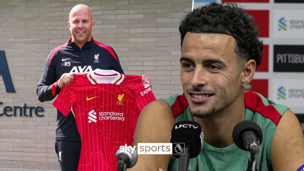 "He's amazing actually" 🤩 | Curtis Jones' high praise for Arne Slot