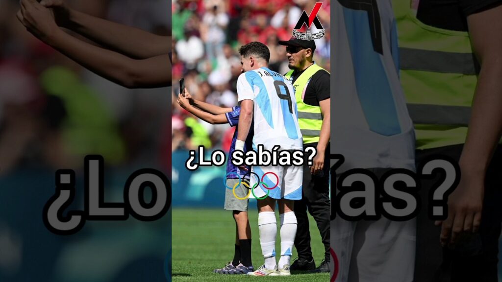 ¡El gran momento de Julián Álvarez con un hincha argentino! 🇦🇷