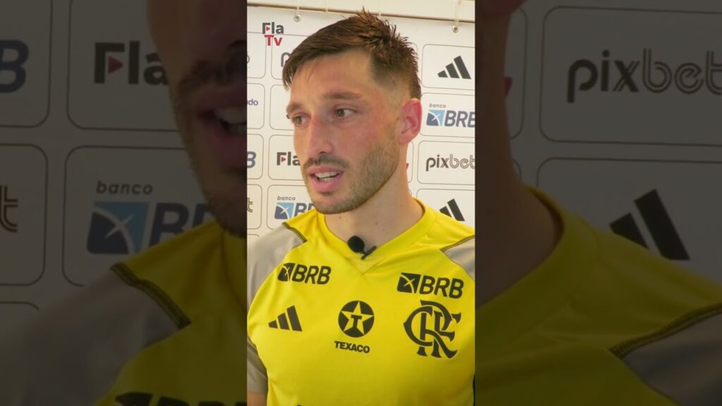 O uruguaio Matías Viña não escondeu a ansiedade para estrear com o Manto Sagrado