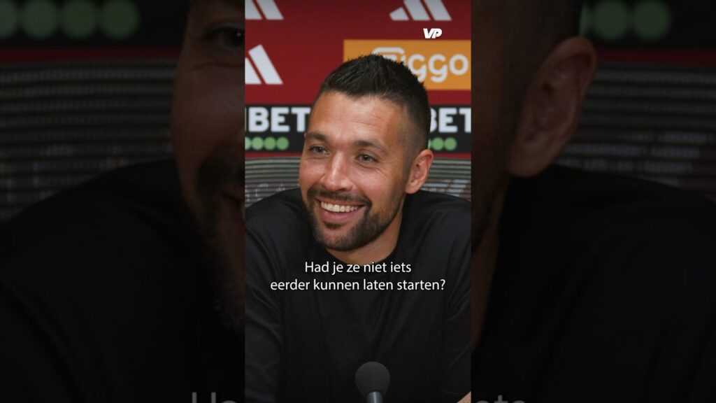 Waarom zijn Bergwijn en Brobbey nog op vakantie? 👀😅 #ajax