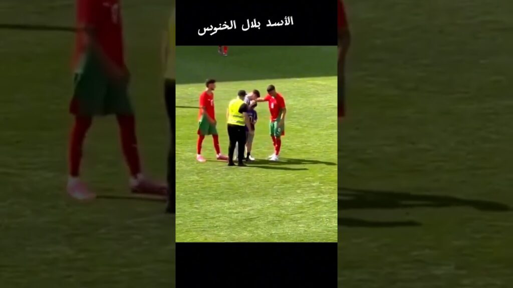 هذا ما فعله بلال الخنوس من أجل طفل أراد اخد صورة مع الاعب الارجنتيني