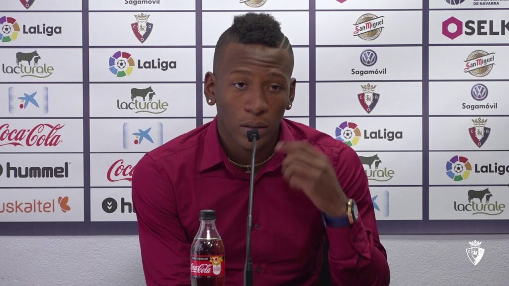 Estupiñan: "Me gusta el fútbol que manejan y desde el principio tomé la decisión de venir"