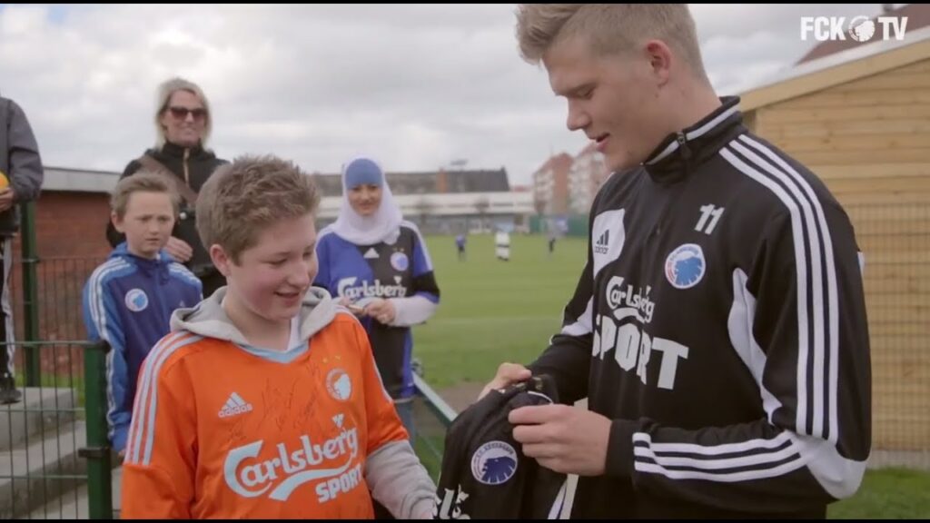 Cornelius indfrier sit løfte til Victor | fcktv.dk