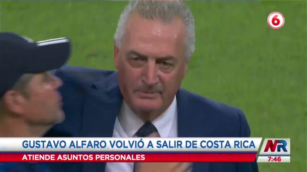 Gustavo Alfaro salió del país siete veces en los últimos tres meses