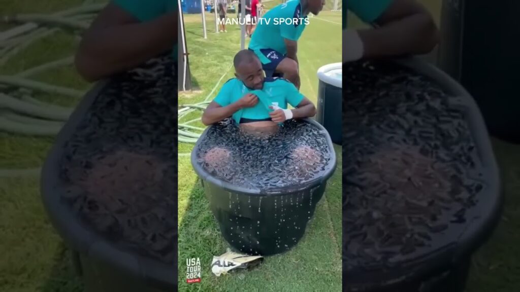 Jordan ayew in ice bath😂😂#blackstars#jordanayew#manueltvsports #shorts